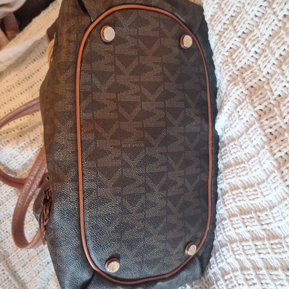 Michael Kors Brown and Tan Shoulder Bag - Picture 9 of 16
